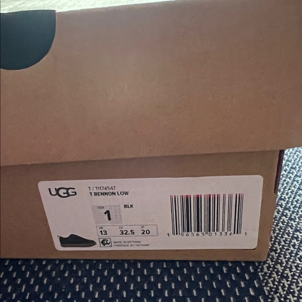 UGG Black T Rennon Low Shoes